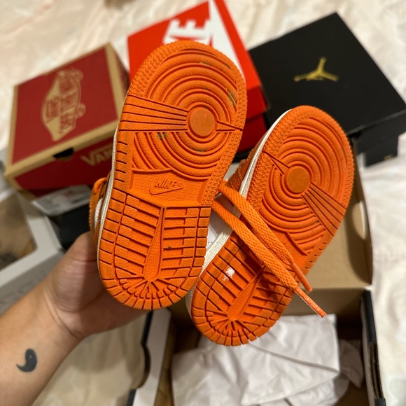 Jordans - Picture 4 of 6